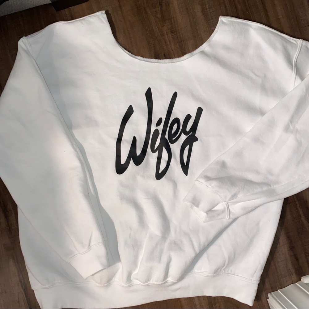 XL Wifey off the shoulder sweatshirt